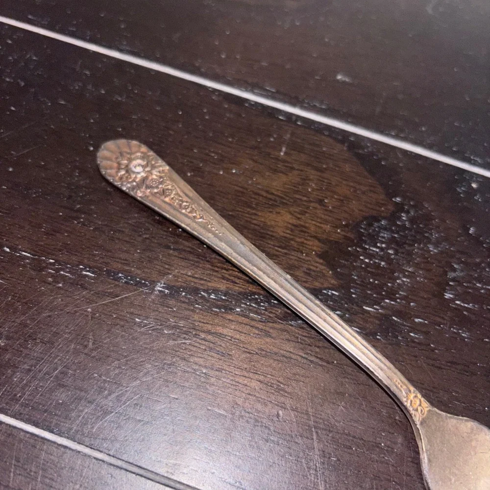 Vintage | Oneida Community Par Plate | Silverware | One Fork |‎ 7 Inch